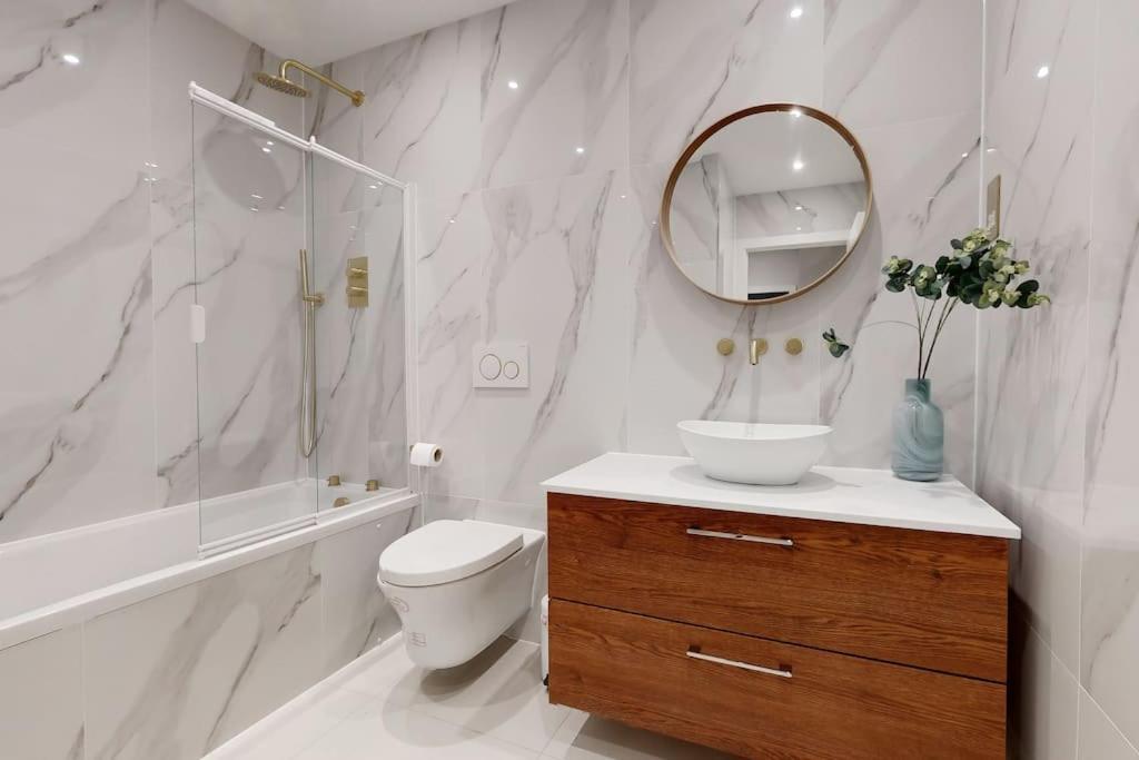 Stylish 2Bed Flat 10Min To Wimbledon Tennis Courts London Exteriör bild