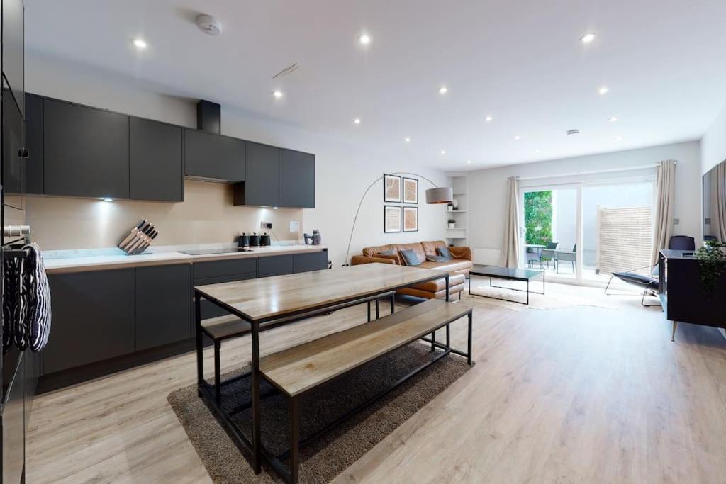 Stylish 2Bed Flat 10Min To Wimbledon Tennis Courts London Exteriör bild