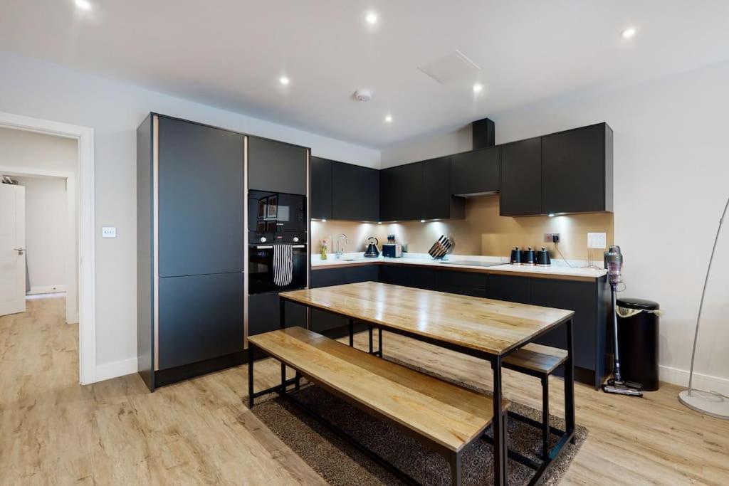 Stylish 2Bed Flat 10Min To Wimbledon Tennis Courts London Exteriör bild